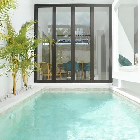 Villa Poppy Bumbak Canggu Екстериор снимка