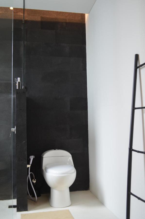 Villa Poppy Bumbak Canggu Екстериор снимка