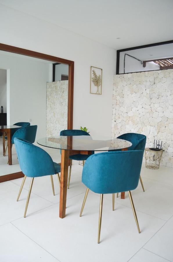 Villa Poppy Bumbak Canggu Екстериор снимка
