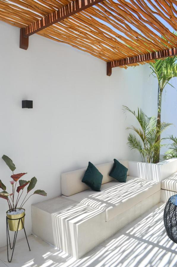 Villa Poppy Bumbak Canggu Екстериор снимка