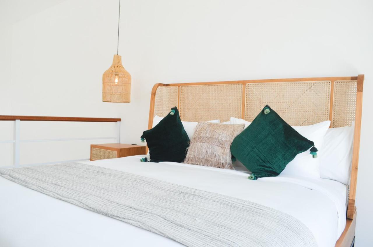Villa Poppy Bumbak Canggu Екстериор снимка