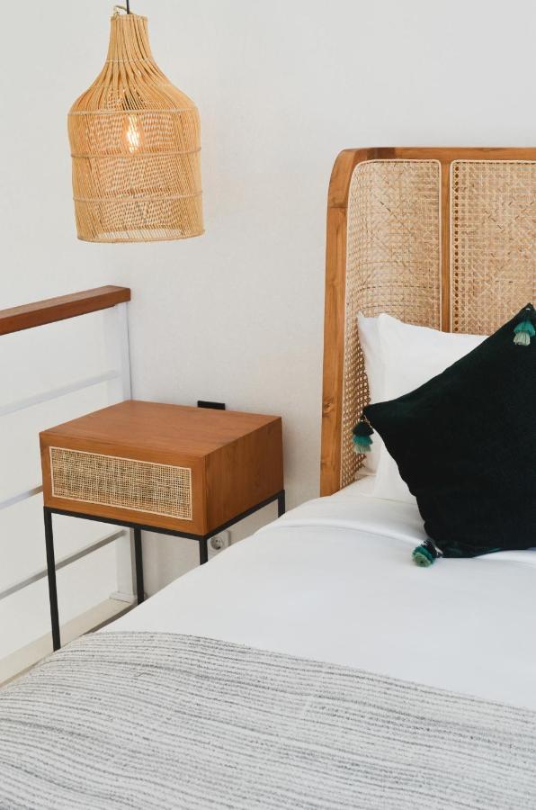 Villa Poppy Bumbak Canggu Екстериор снимка