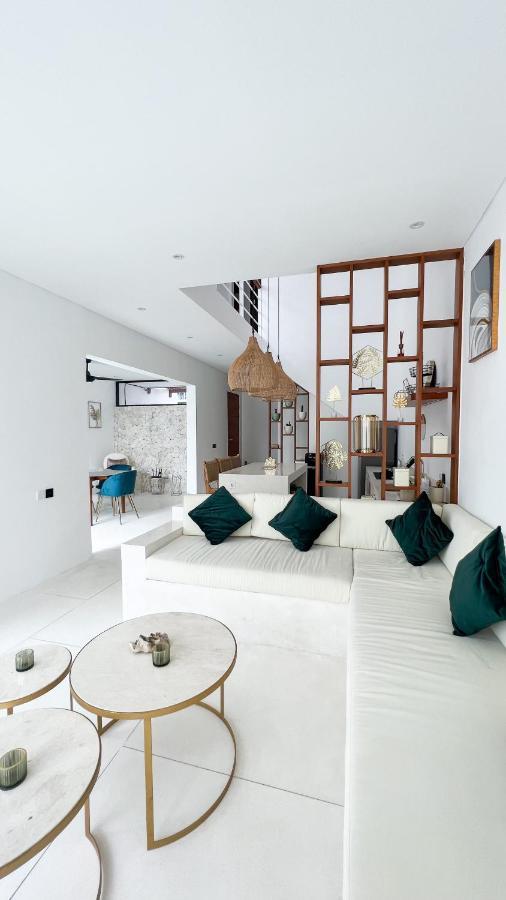 Villa Poppy Bumbak Canggu Екстериор снимка