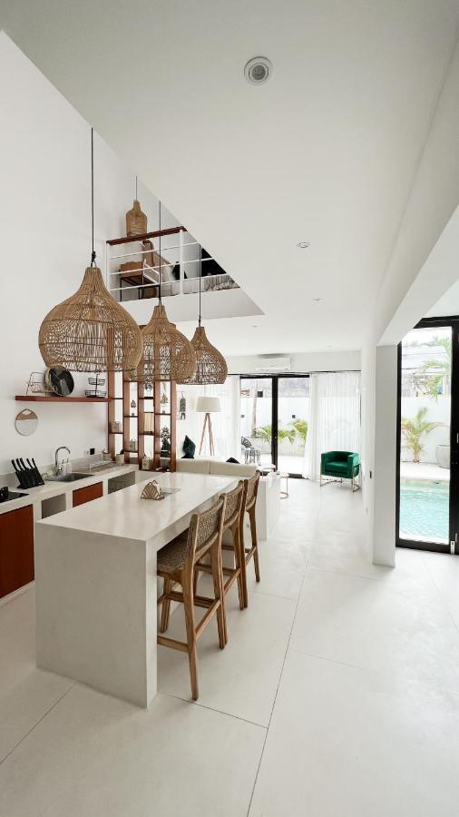 Villa Poppy Bumbak Canggu Екстериор снимка