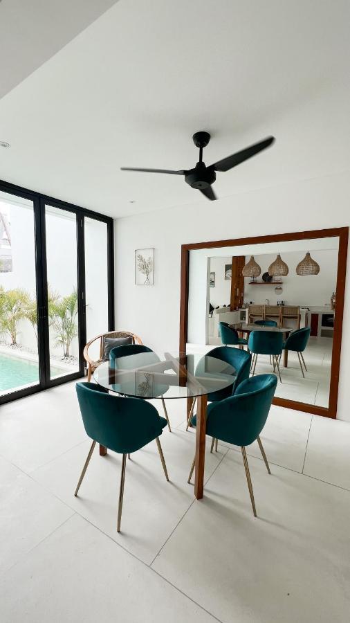 Villa Poppy Bumbak Canggu Екстериор снимка